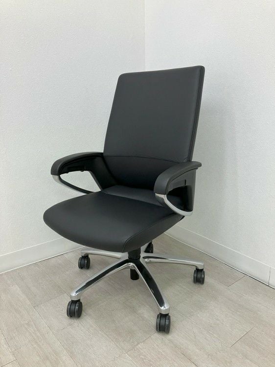 コクヨマネージメントチェア フィロソフィーシリーズ 固定肘付フィロソフィーチェア 商品画像1