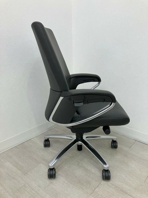 コクヨマネージメントチェア フィロソフィーシリーズ 固定肘付フィロソフィーチェア 商品画像3