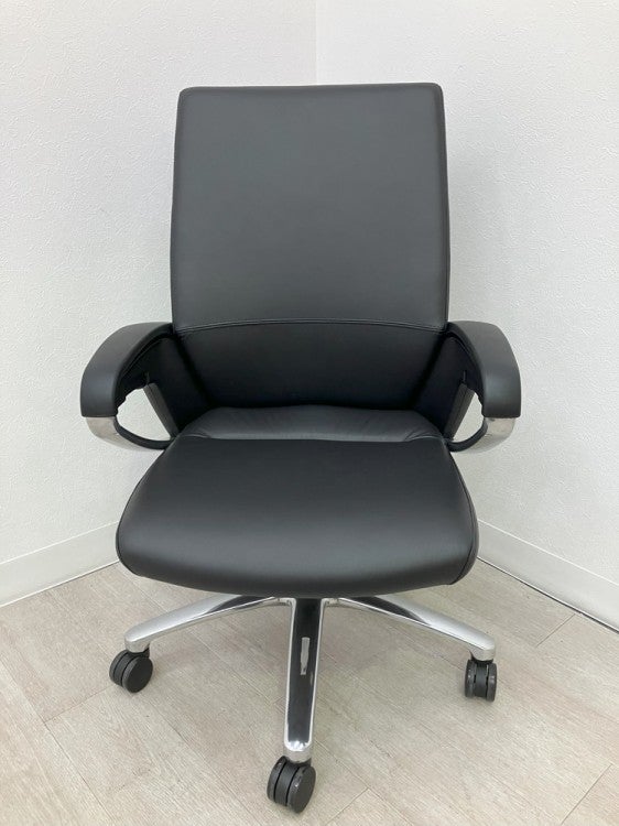 コクヨマネージメントチェア フィロソフィーシリーズ 固定肘付フィロソフィーチェア 商品画像2