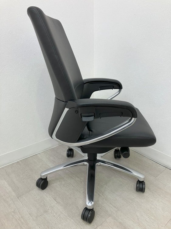 コクヨマネージメントチェア フィロソフィーシリーズ 固定肘付フィロソフィーチェア 商品画像3
