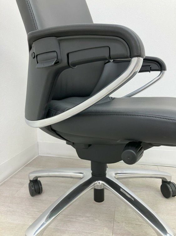 コクヨマネージメントチェア フィロソフィーシリーズ 固定肘付フィロソフィーチェア 商品画像11