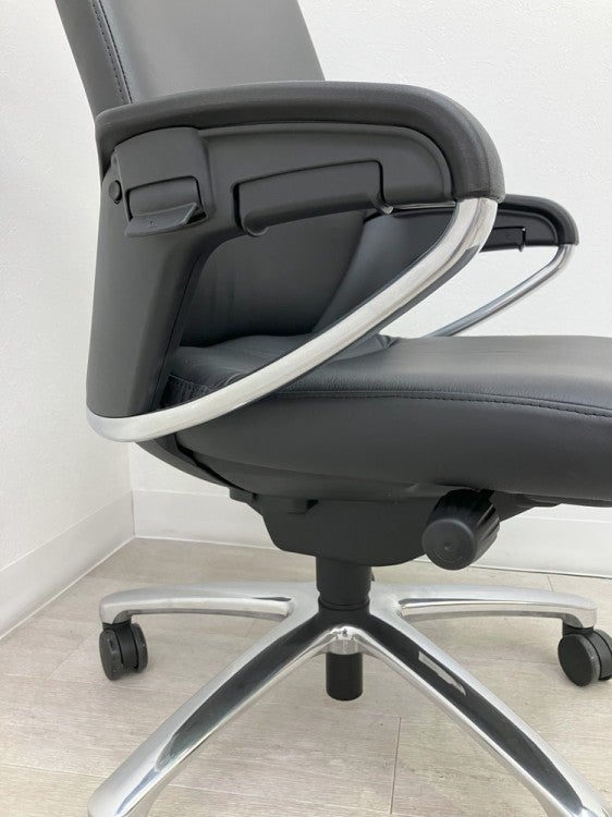 コクヨマネージメントチェア フィロソフィーシリーズ 固定肘付フィロソフィーチェア 商品画像11