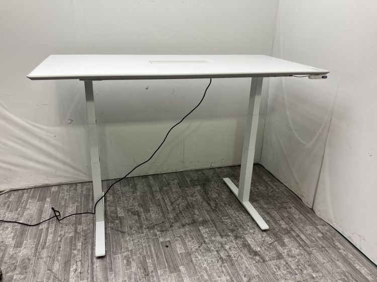 オカムラSwift(スイフト)シリーズ 電動昇降式1800ミーティングテーブル 商品画像5