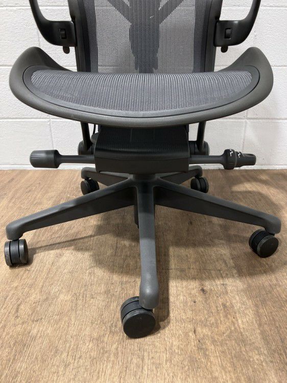 HermanMiller（ハーマンミラー）アーロンチェア 可動肘付アーロンチェア 商品画像13