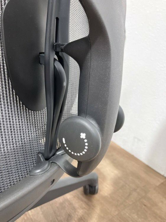 HermanMiller（ハーマンミラー）アーロンチェア 可動肘付アーロンチェア 商品画像16