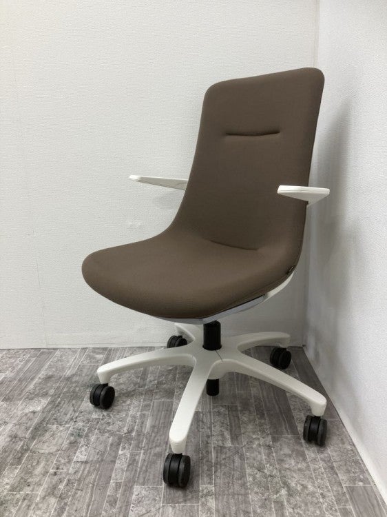 イトーキMOVU(モーブ)シリーズ 固定肘付モーブチェア 商品画像1