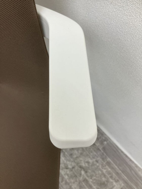 イトーキMOVU(モーブ)シリーズ 固定肘付モーブチェア 商品画像4