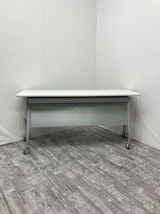 コクヨエピファイ(EPIPHY)シリーズ 1500サイドスタックテーブル 商品画像1
