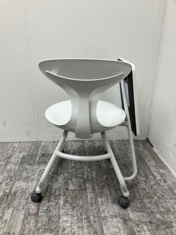 コクヨキャンパスアップシリーズ メモ台付キャンパスアップチェア 商品画像3