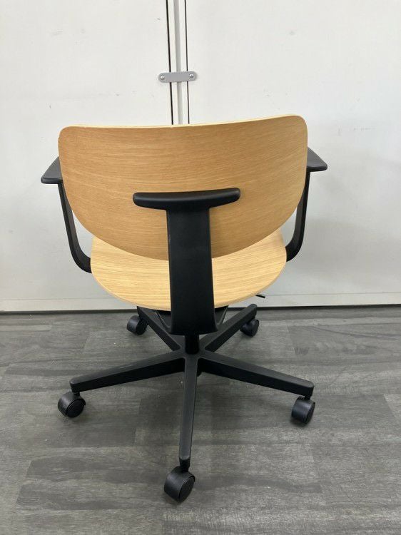 ウチダ（内田洋行）MUシリーズ 固定肘付MUチェア 商品画像4