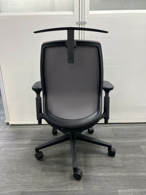 ウチダ（内田洋行）ニンバスチェア 可動肘付ニンバスチェア 商品画像4