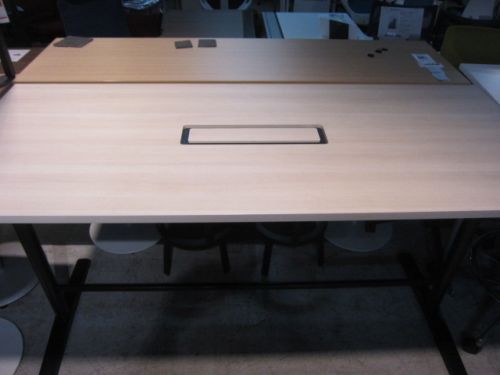 オカムラハイテーブル 商品画像2