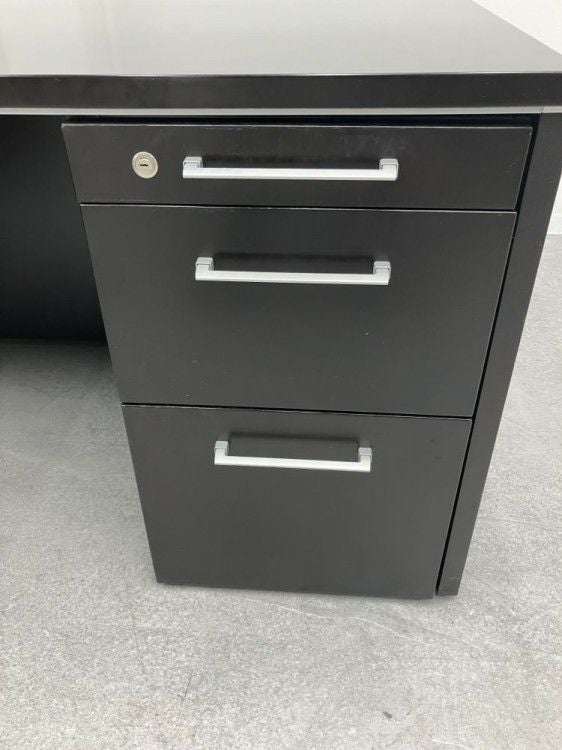 オカムラEX-39シリーズ 1800L型役員デスク 商品画像4