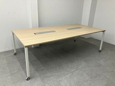 オカムラAption Free(アプションフリー)シリーズ 2400ミーティングテーブル 商品画像1