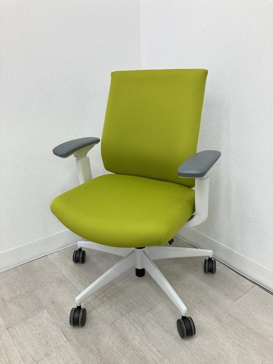 コクヨWizard3(ウィザード3)チェア 可動肘付ウィザード3チェア 商品画像1