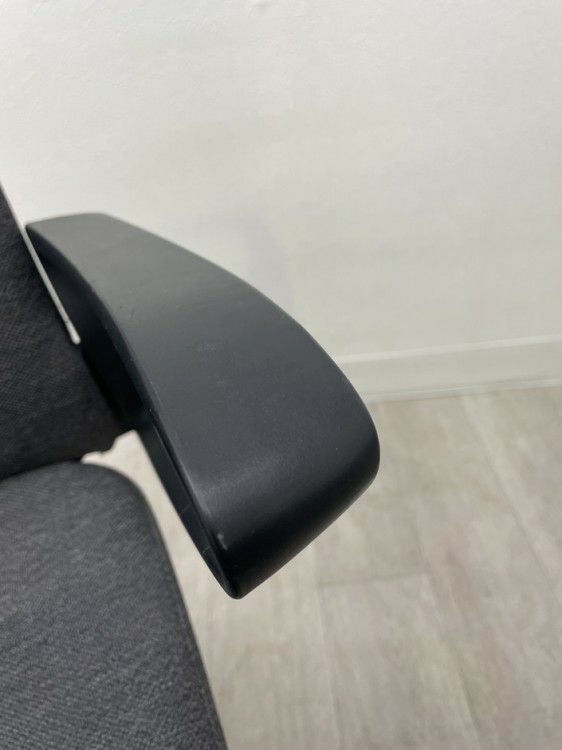 オカムラmode(モード)シリーズ 固定肘付モードチェア 商品画像12