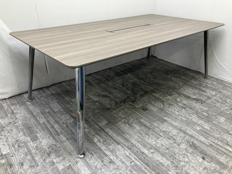 オカムラプリシード（PRESEDE）シリーズ 2100ミーティングテーブル 商品画像1