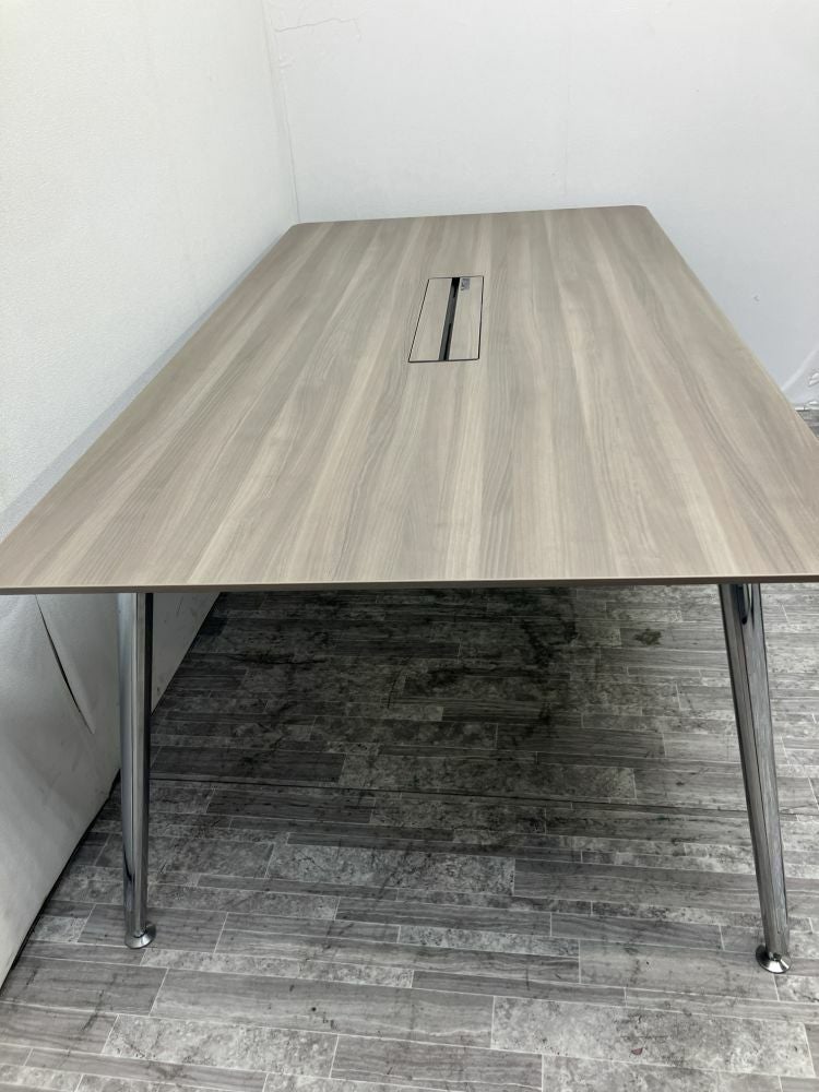 オカムラプリシード（PRESEDE）シリーズ 2100ミーティングテーブル 商品画像2