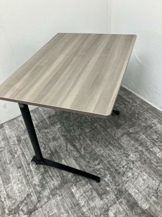 オカムラLives Personal Chair＆Table(ライブス パーソナルチェアアンドテーブル)シリーズ 1人用テーブル 商品画像3