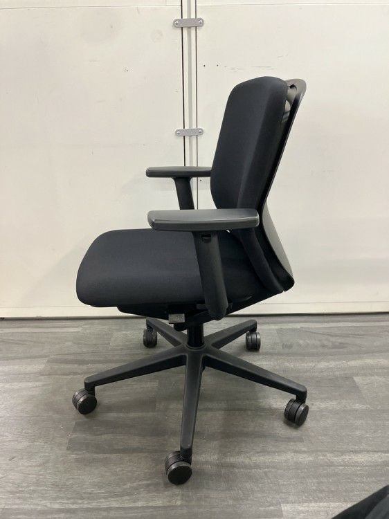 ウチダ（内田洋行）KRENE（クレネ）チェア 可動肘付クレネチェア 商品画像3