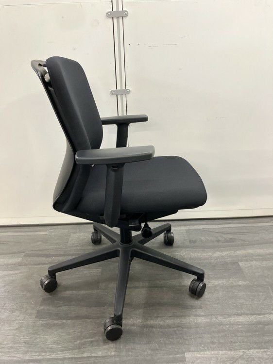 ウチダ（内田洋行）KRENE（クレネ）チェア 可動肘付クレネチェア 商品画像5