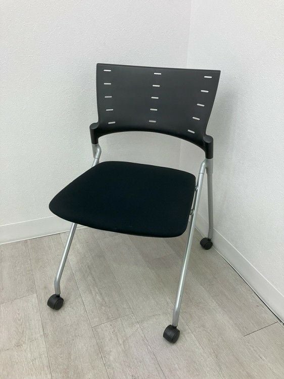 イトーキマノス(MANOSS)シリーズ ネスティングチェア 商品画像1