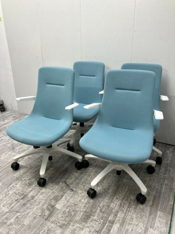 イトーキモーブシリーズ 固定肘付モーブチェア4脚セット 商品画像1
