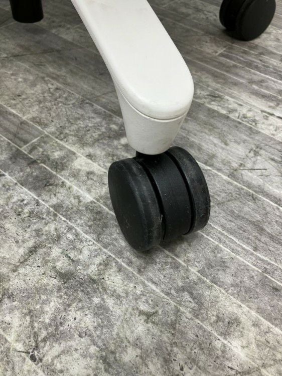 イトーキモーブシリーズ 固定肘付モーブチェア4脚セット 商品画像9