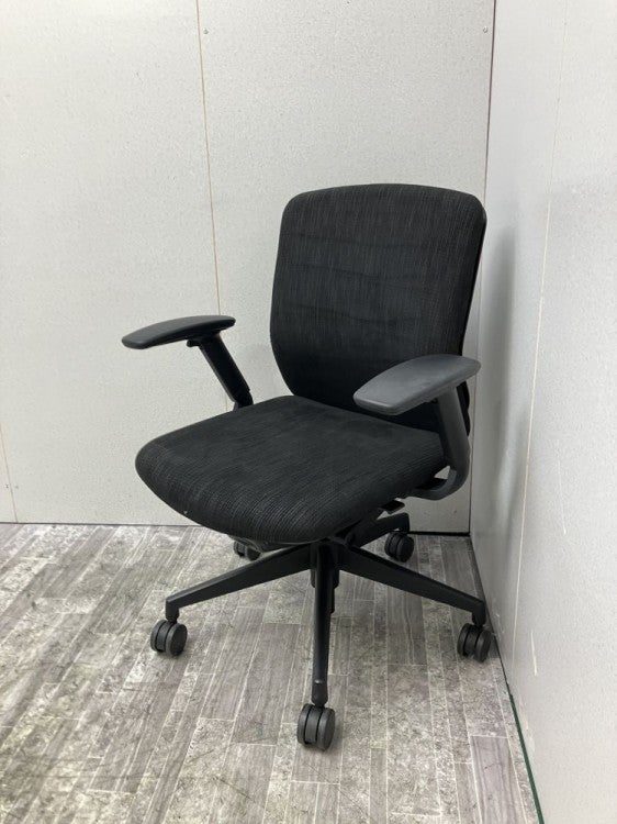 ウチダ（内田洋行）KRENE（クレネ）チェア 可動肘付クレネチェア 商品画像1