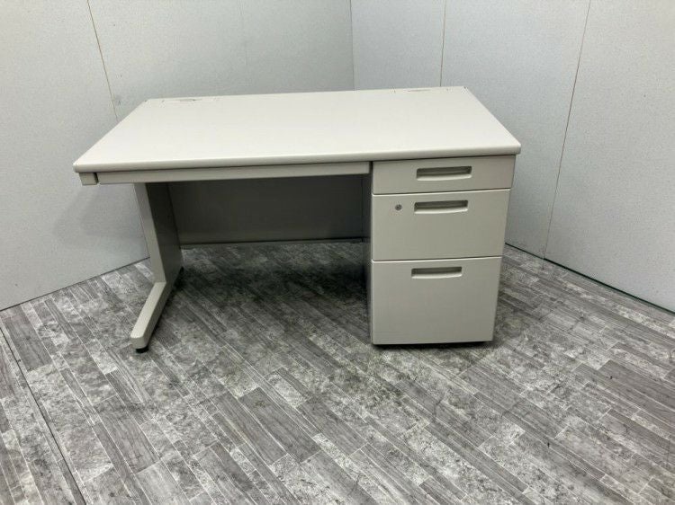 コクヨBSシリーズ 1200片袖デスク 商品画像1