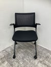 イトーキMonon(モノン)チェア 固定肘付モノンチェア 商品画像2