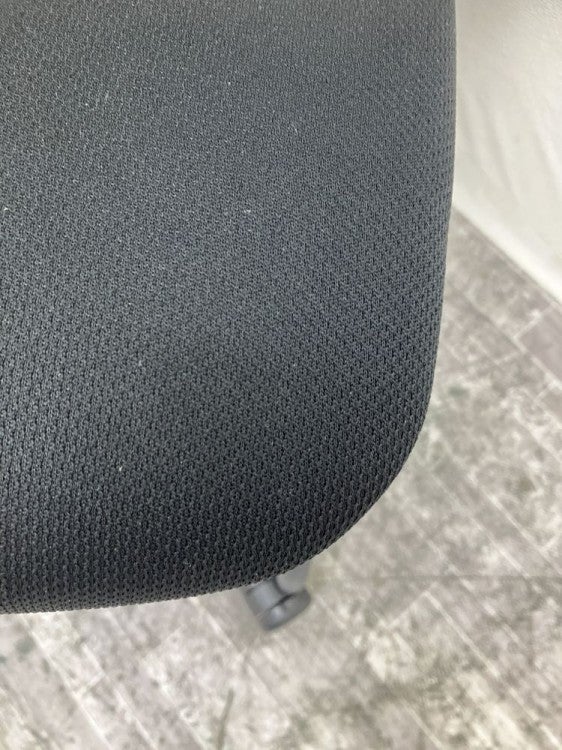 イトーキMonon(モノン)チェア 固定肘付モノンチェア 商品画像6