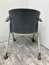 トヨスチール固定肘付スタッキングチェア 商品画像5