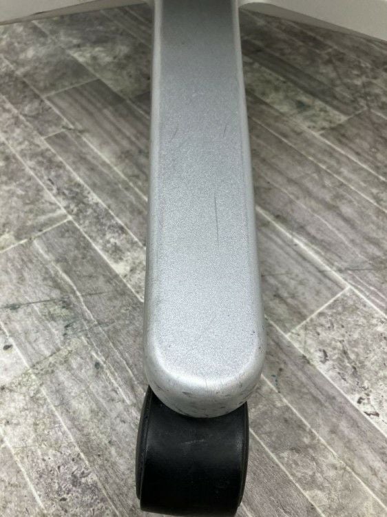 コクヨ固定肘付マネジメントチェア 商品画像8