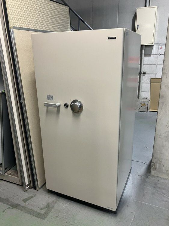 コクヨビジネスセーフシリーズ 耐火金庫 商品画像1