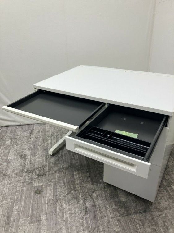 オカムラ1000片袖デスク 商品画像3