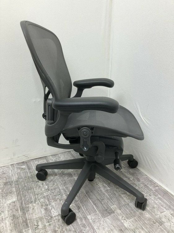 HermanMiller（ハーマンミラー）アーロンチェア 可動肘付アーロンチェア 商品画像9