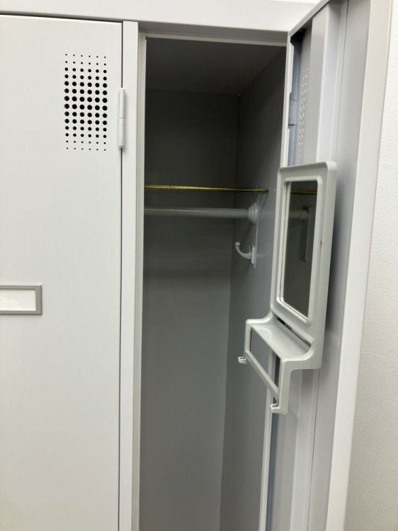 豊国工業4人用ロッカー 商品画像4