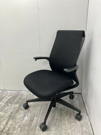 コクヨM4チェア 固定肘付M4チェア 商品画像1