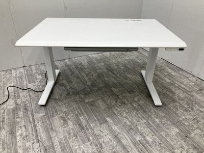 オカムラSwift(スイフト)シリーズ 電動昇降式1150平デスク 商品画像1