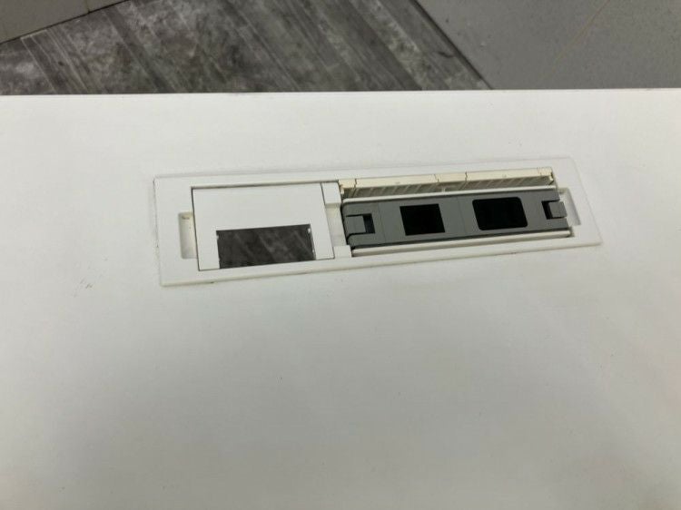 オカムラSwift(スイフト)シリーズ 電動昇降式1150平デスク 商品画像7