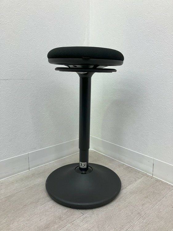 オカムラ pirouetto(ピルエット)シリーズ 昇降スツール 商品画像1