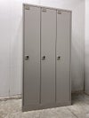 イトーキL型ロッカーシリーズ 3人用ロッカー 商品画像1