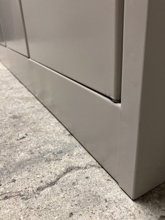 イトーキL型ロッカーシリーズ 3人用ロッカー 商品画像7