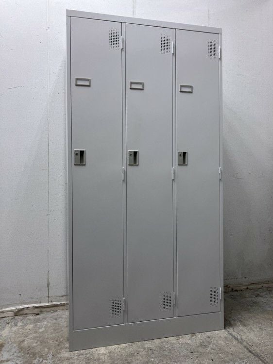 豊国工業TLKシリーズ 3人用ロッカー 商品画像1