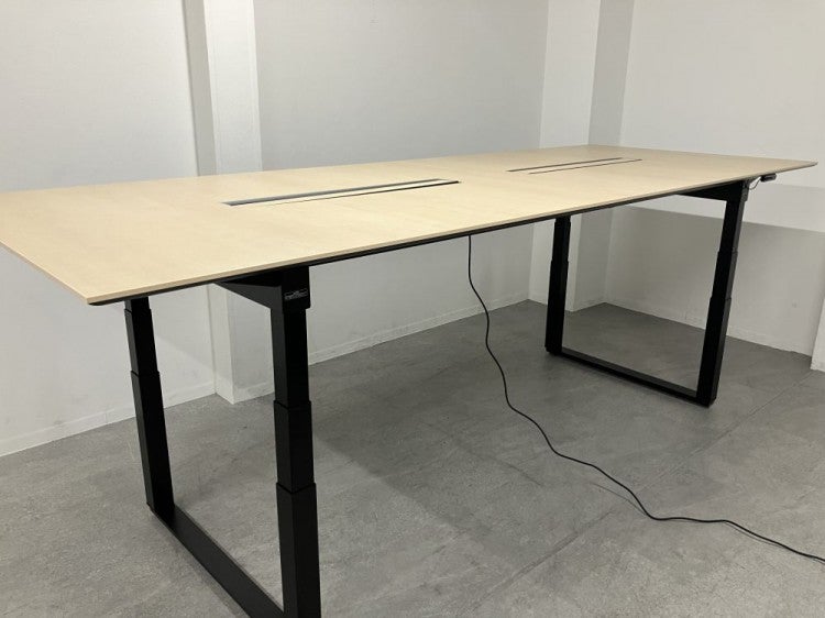 コクヨ電動昇降式3200ミーティングテーブル 商品画像4