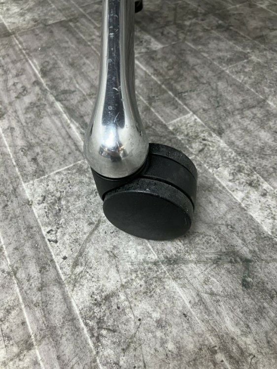 オカムラZephyr(ゼファー)シリーズ 可動肘付ゼファーチェア 商品画像10