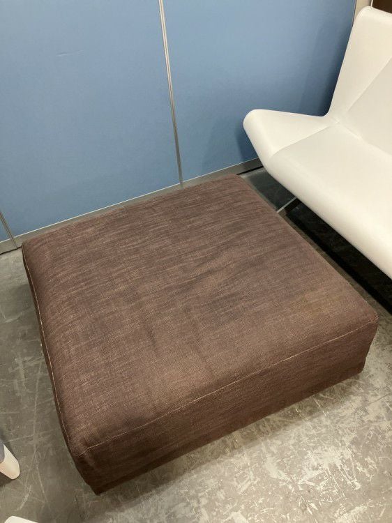 B&B ITALIALUIS(ルイス)シリーズ スツール　 商品画像1