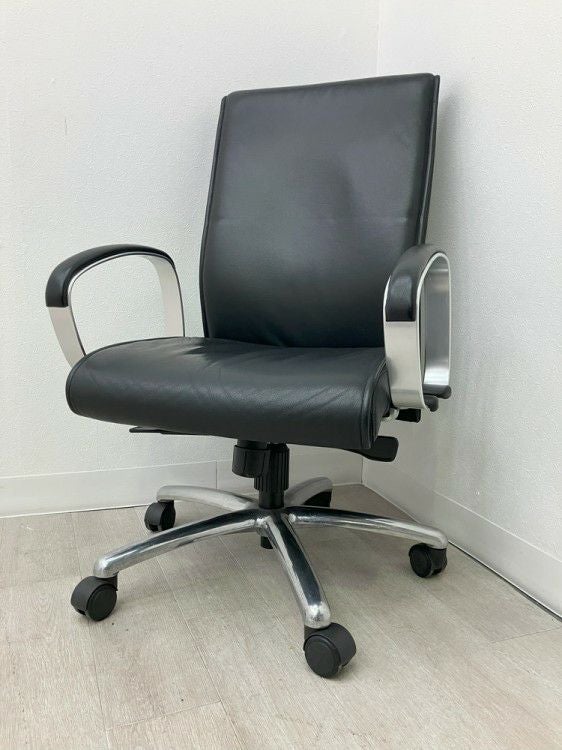 オカムラVILLAGE(ビラージュ)シリーズ 固定肘付役員チェア 商品画像16