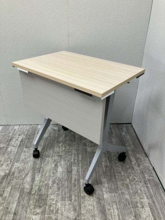ウチダ（内田洋行）パラグラフ（Paragraph）シリーズ 650サイドスタックテーブル 商品画像1